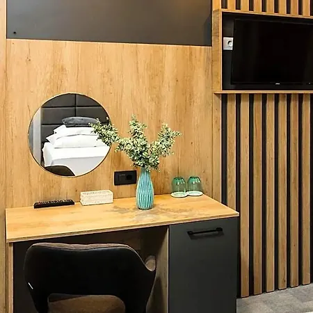 White Stone 43 Hotel